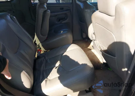 2005 Chevrolet Tahoe Lt z USA, uszkodzony, nr VIN 1GNEC13T85J201856